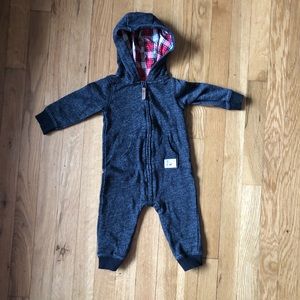 Carter’s Dark Heather Grey Hooded Jumpsuit Size 9m